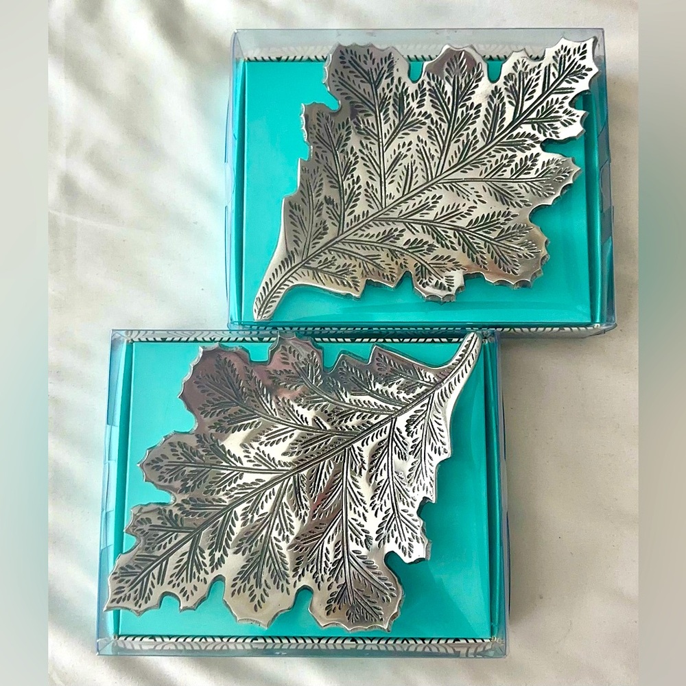 Silver Modern Expressions Decorative Center Piece Metal Leaf Dish Set of 2